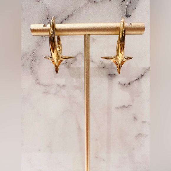 Khiry 18K Gold Vermeil Spiked Hoop Earring - Picture 3 of 10